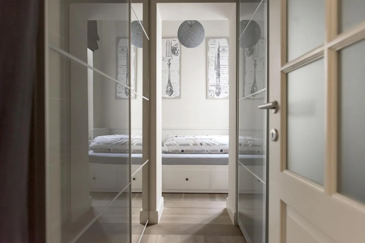 Cozy & Bright Apartment Antwerp Belgium